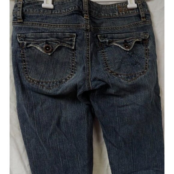 SILVER Womens CINDY 27x31 Low Rise Boot Cut Medium Wash Distressed Denim Jeans - Picture 9 of 14